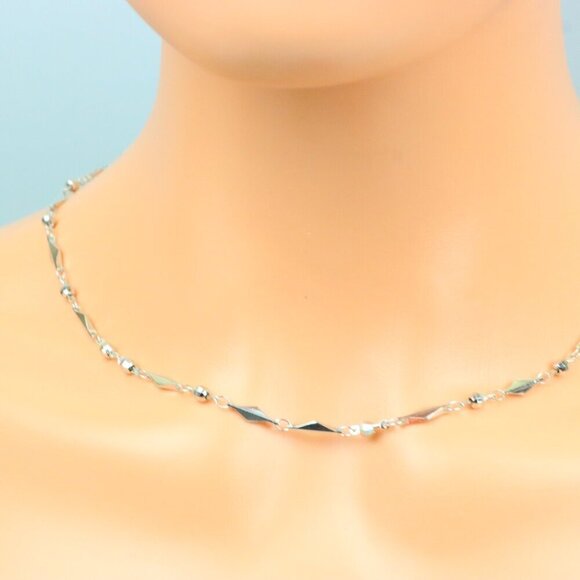 Delicate & Contemporary Necklace Chain, A Lovely Choice for Women, EVCH1672 - Picture 5 of 10